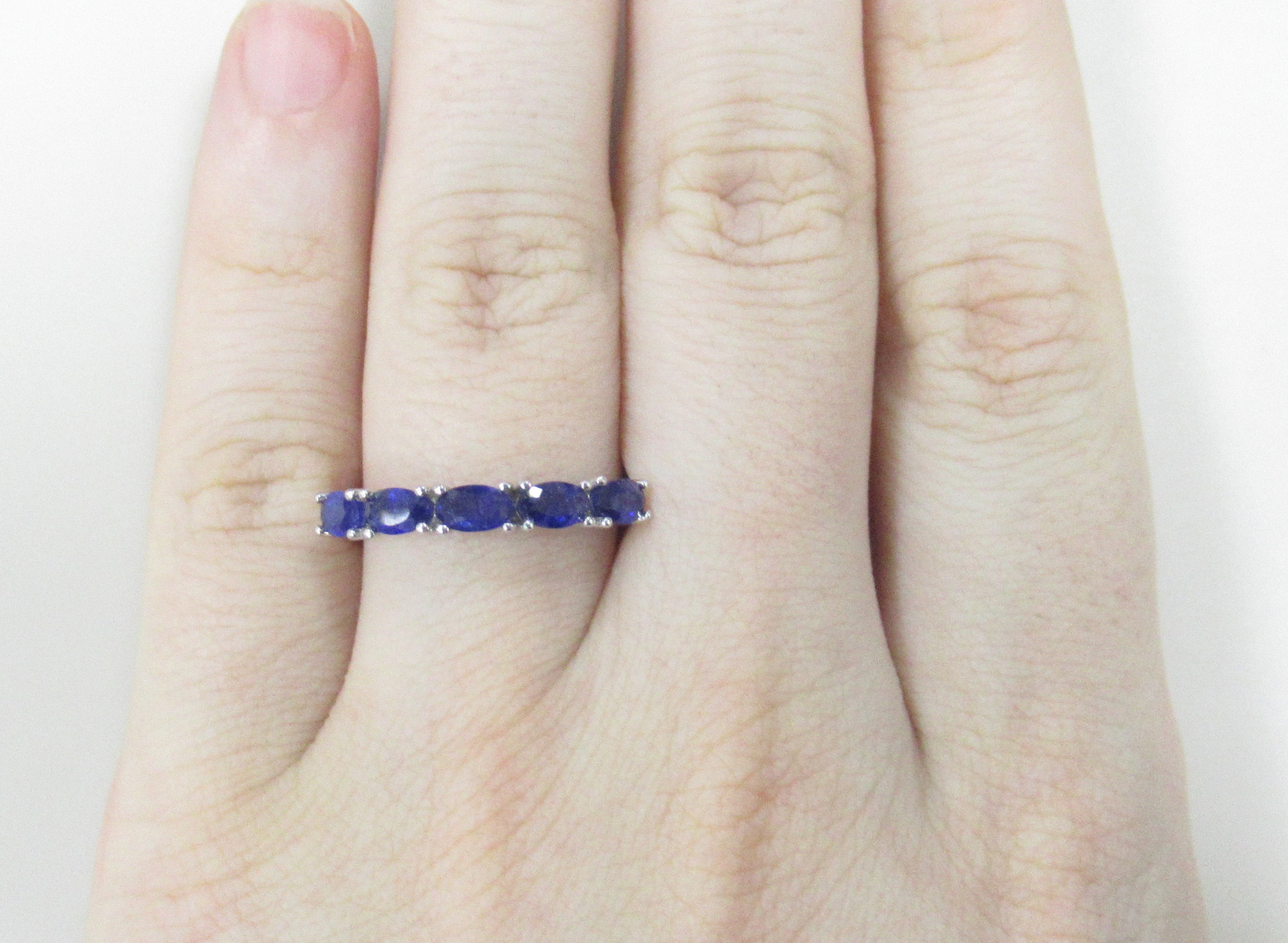 Серебряное кольцо 925 пробы; вставки 5 Сапфир U/2 1,35ct;